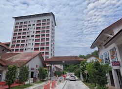 Bukit Batok Central (D23), Shop House #544724081